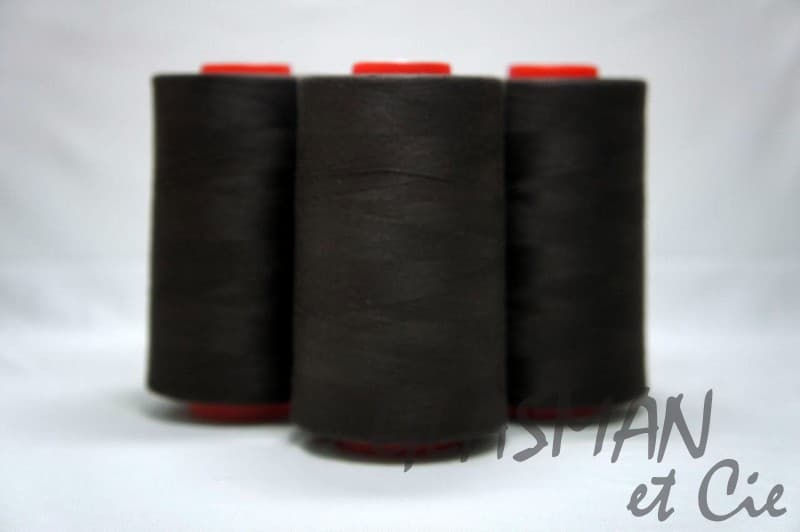 Cône de fils a coudre polyester 100% 5000 mètres COATS Chocolat